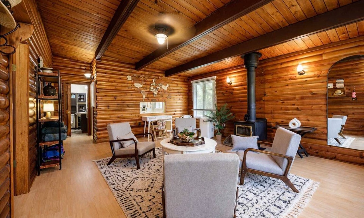 Sylvan Lake House | 1 Block 2 Beach - Family Cabin, Big Yard, Sleeps8