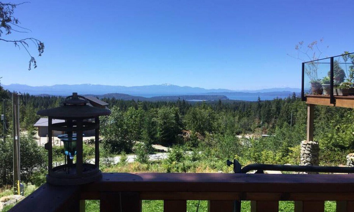 Halfmoon Bay House | 2-bedroom Ocean View, Open Layout Suite with Exposed Bedrock