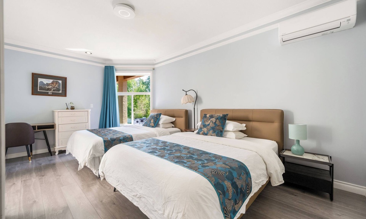 Richmond Bed & Breakfast | 2 queen bed in a shiny room with a private bathroom,10min to YVR.