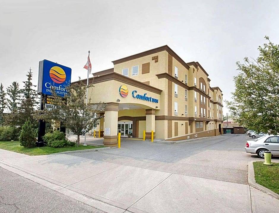 Banff Trail Hotel | 2-Star Hotel ∙ Comfort Inn and Suites University