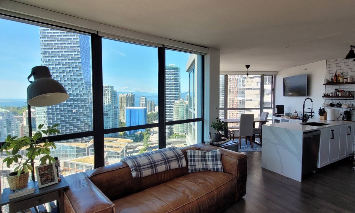 Downtown Vancouver Apartment | 29th Floor Condo in Yaletown. Message me at a.hostacny@gmail.com for details