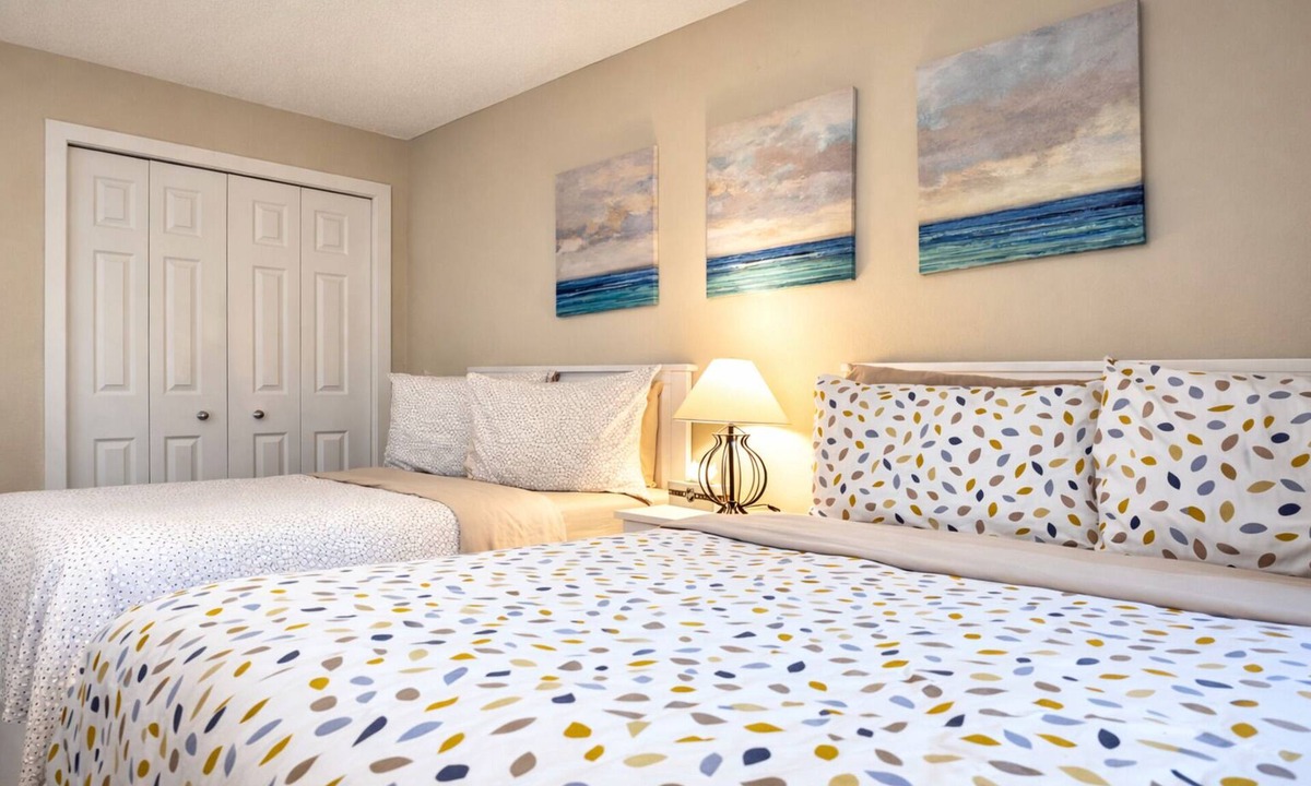 Invermere Apartment | 2bdrm 2bath Lakeside Getaway!
