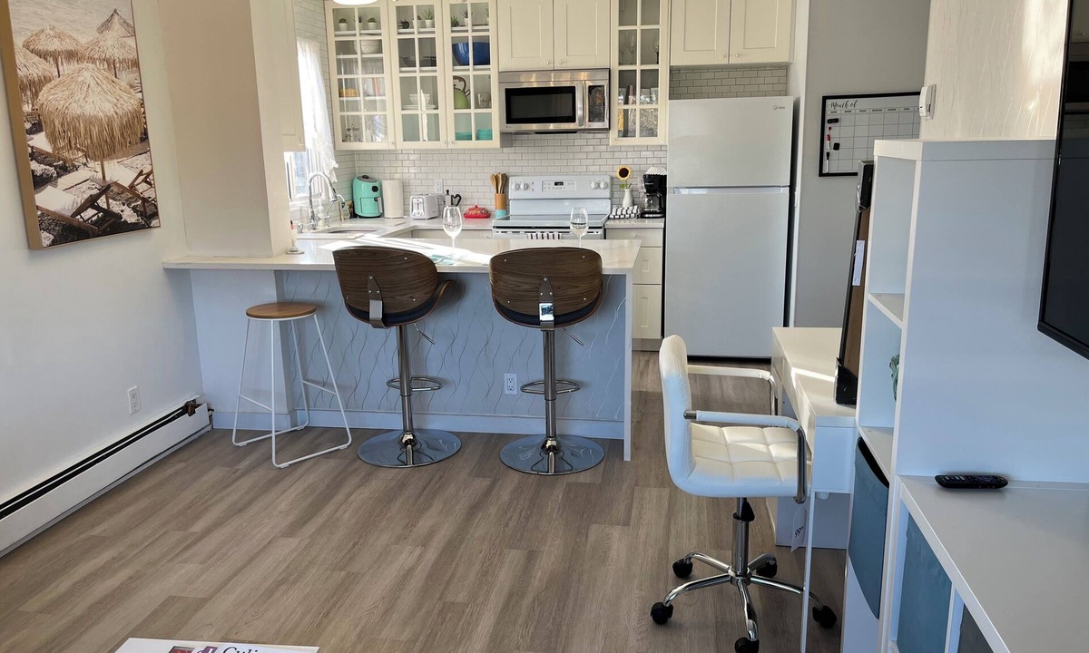 Bankview House | 3.7 km from STAMPEDE GROUND , easy access to SAIT,Mt Royal University