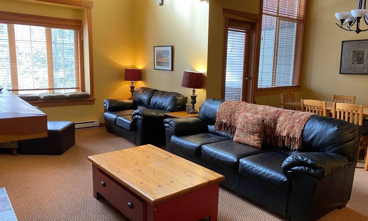 Fernie Condo | 3 Bedrooms with Loft & Den | Private Hot Tub