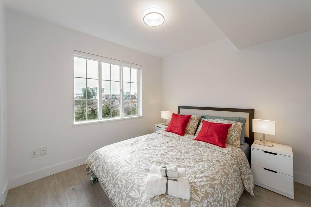 Richmond City Centre House | 3BDR & 2.5Bathroom | 1000 sq.ft | NEW Townhouse | Richmond Center