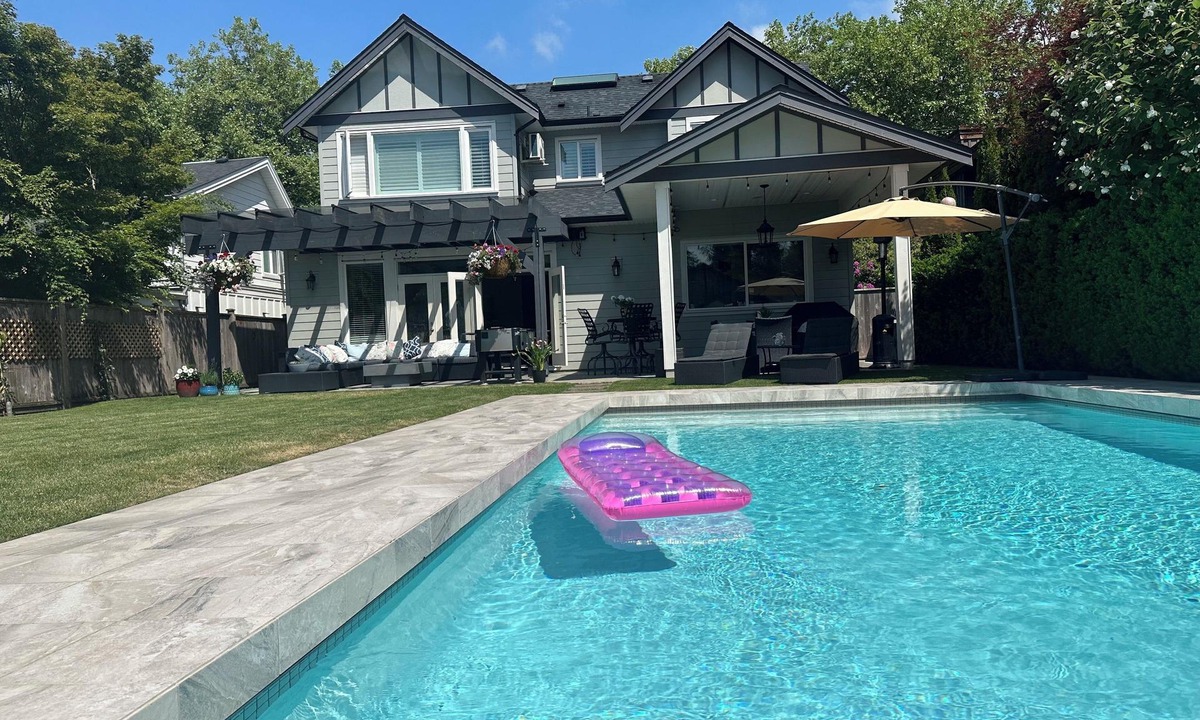Edgemont House | 4-bedroom house in gorgeous North Vancouver with AC, WiFi