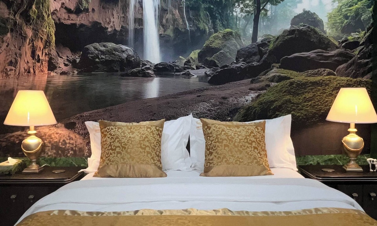 Delta House | 5-Star 1BR Suite | Free Parking & Fast Wi-Fi