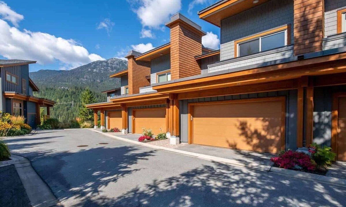 Alta Vista Condo | Alta Lake home with AC & outdoor fireplace