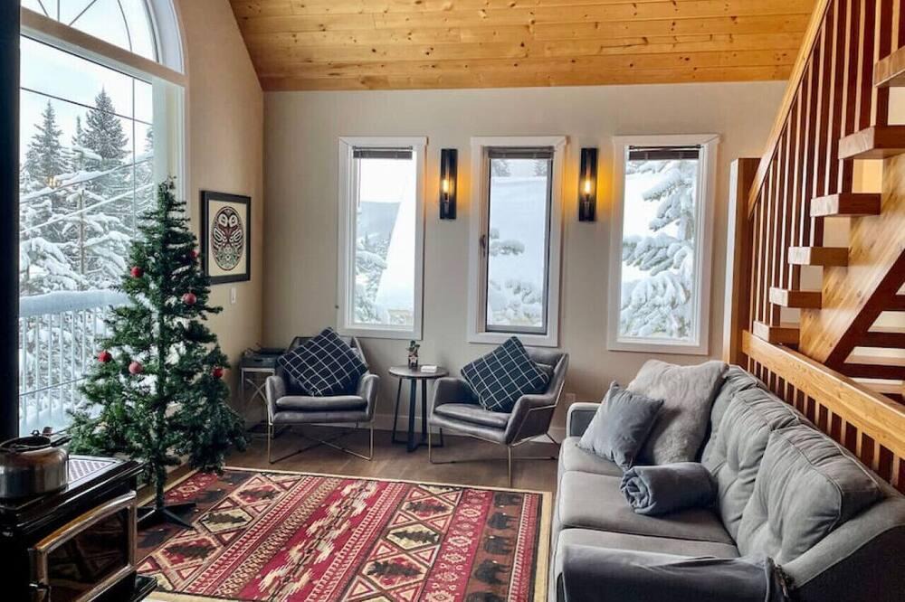 Apex Mountain Ski Chalet | Apex Mountain ~ Bluebird Lodge ~ A Peaceful Escape