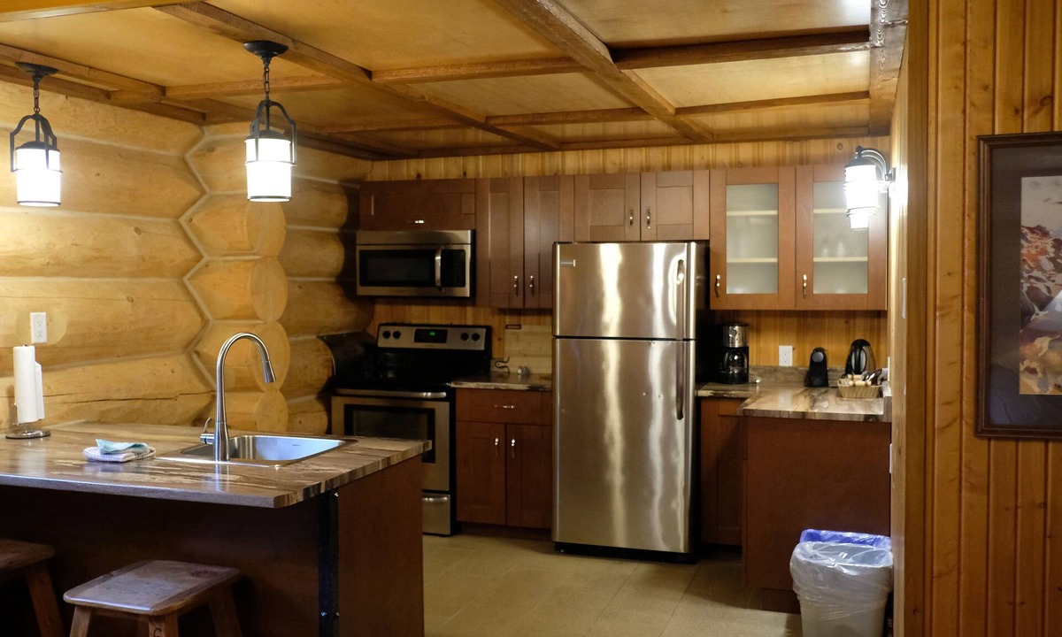 Blue River Hotel | Bahama Mama (VIRTUAL TOUR IN DESCRIPTION)