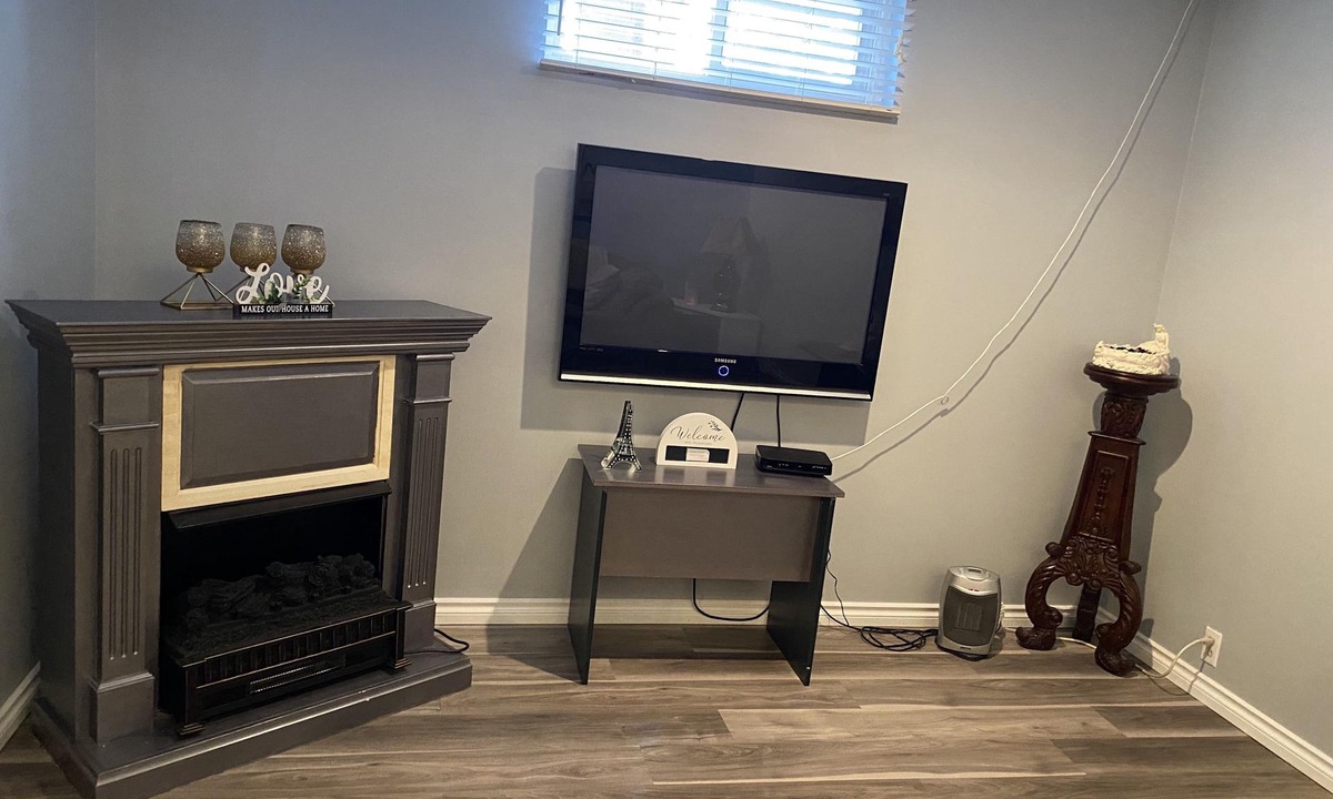 St. Albert House | Basement suite in a quiet, safe neighborhood! Discount on longer stays!