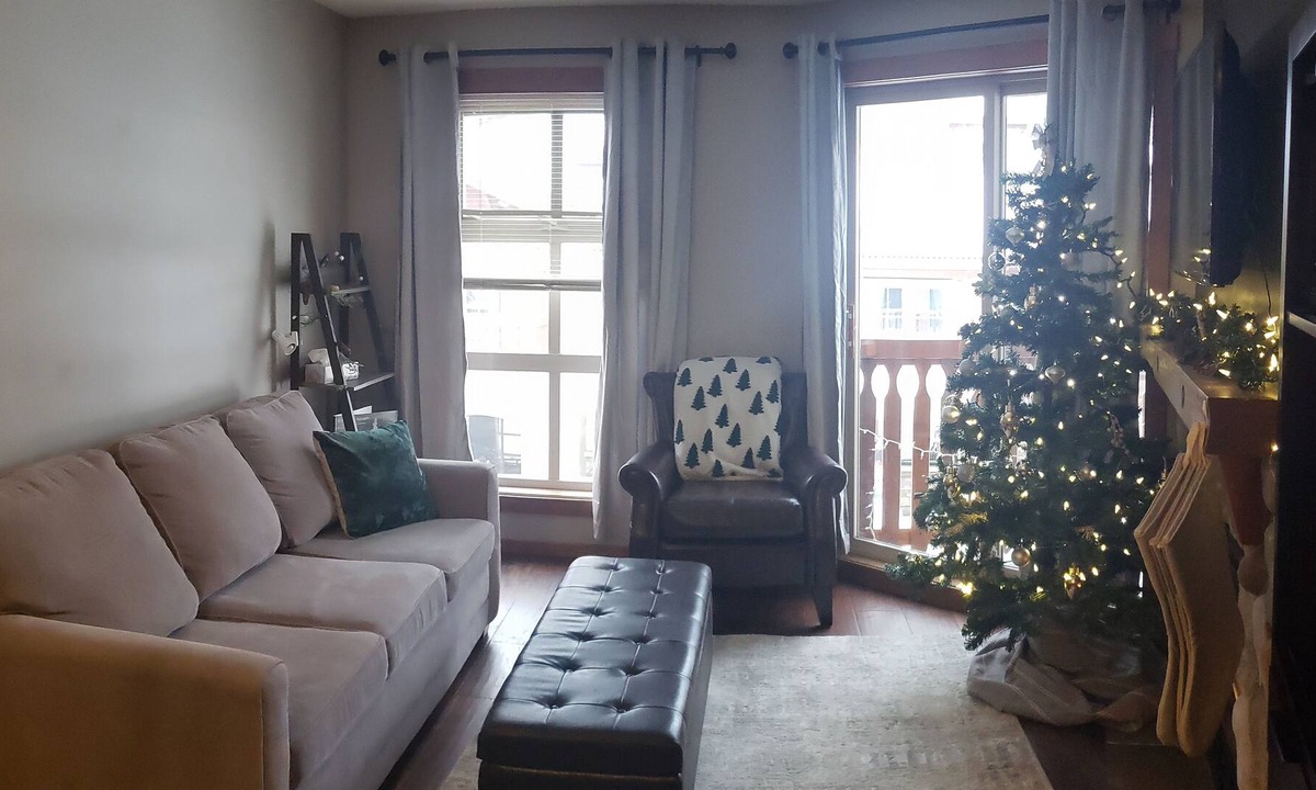 Sun Peaks Apartment | Beautiful One Bedroom in the Heart of the Village