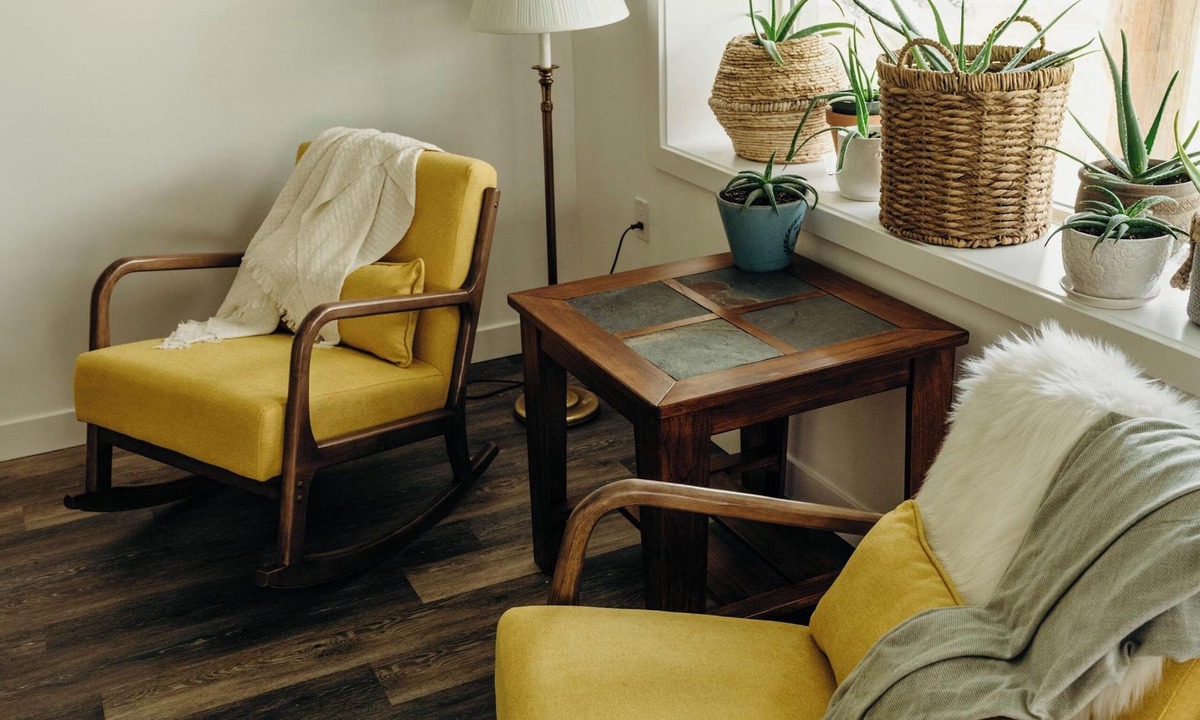 Division No. 3 Cabin | Boutique Lodge on 16 acres of private land between the Mountains & Prairies.