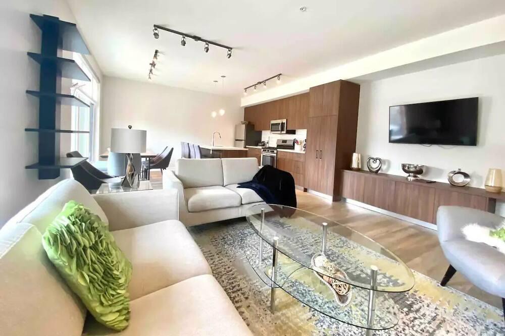 Sidney Apartment | Brand New 3-Bedroom Condo in the Heart of Sidney
