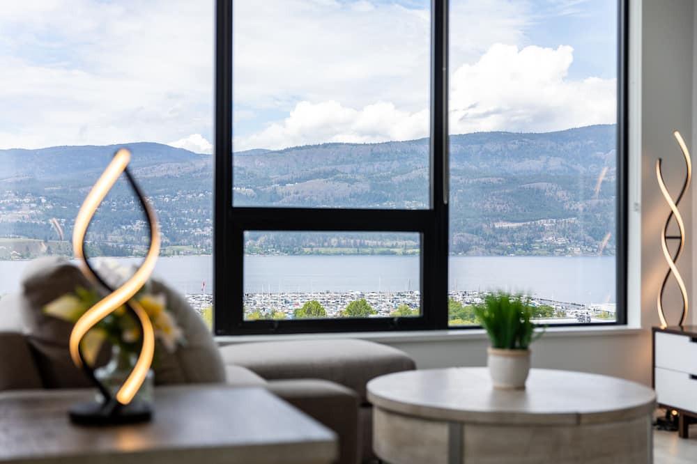 Downtown Kelowna Apartment | Brand New Luxury Downtown Near the Beach #13