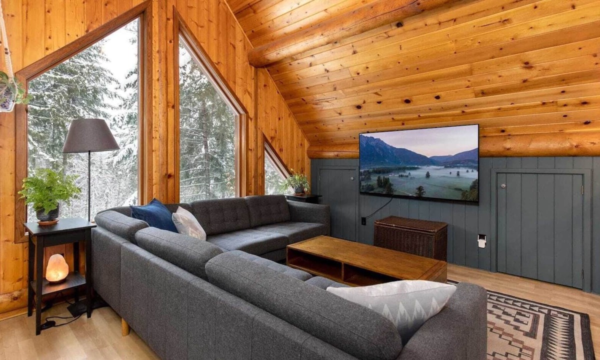 Pemberton Cabin | Cabin in the Woods - The Bergli