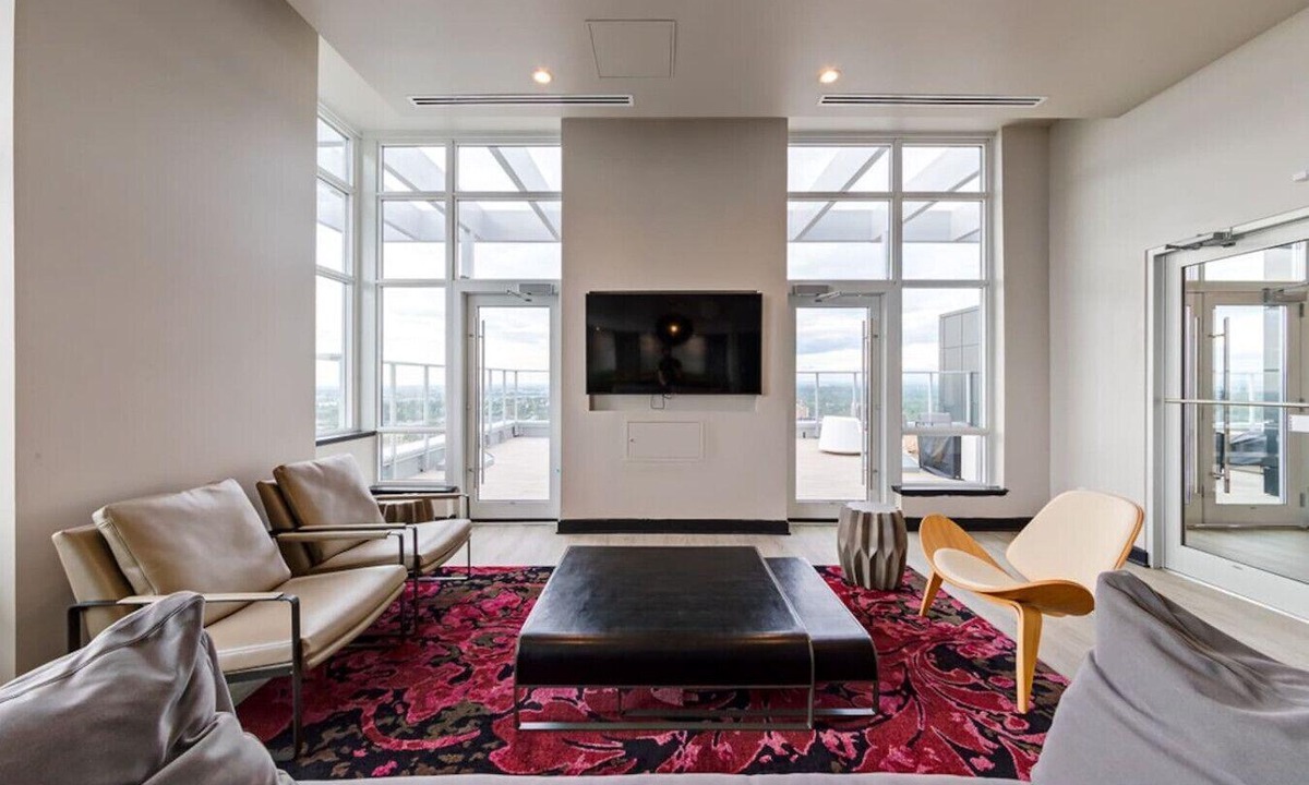 Beltline Apartment | Calgary - Underwood 2BB