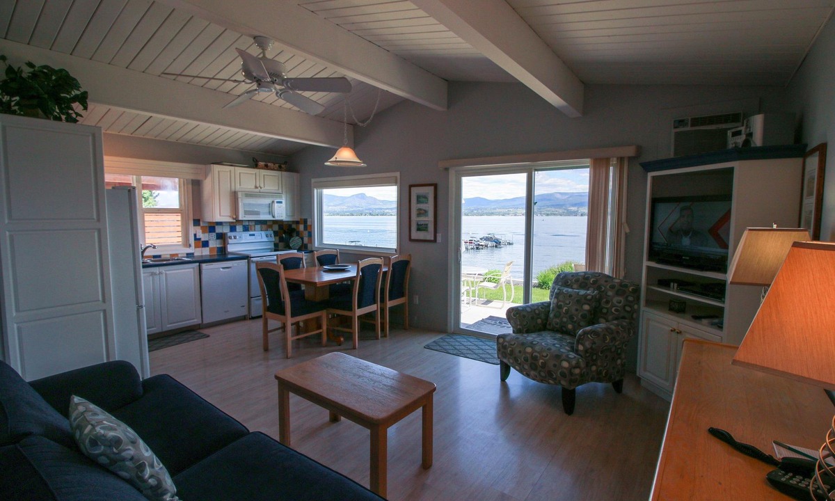 Central Okanagan Villa | Casa Loma 414-Two Bedroom Villa-South Beach