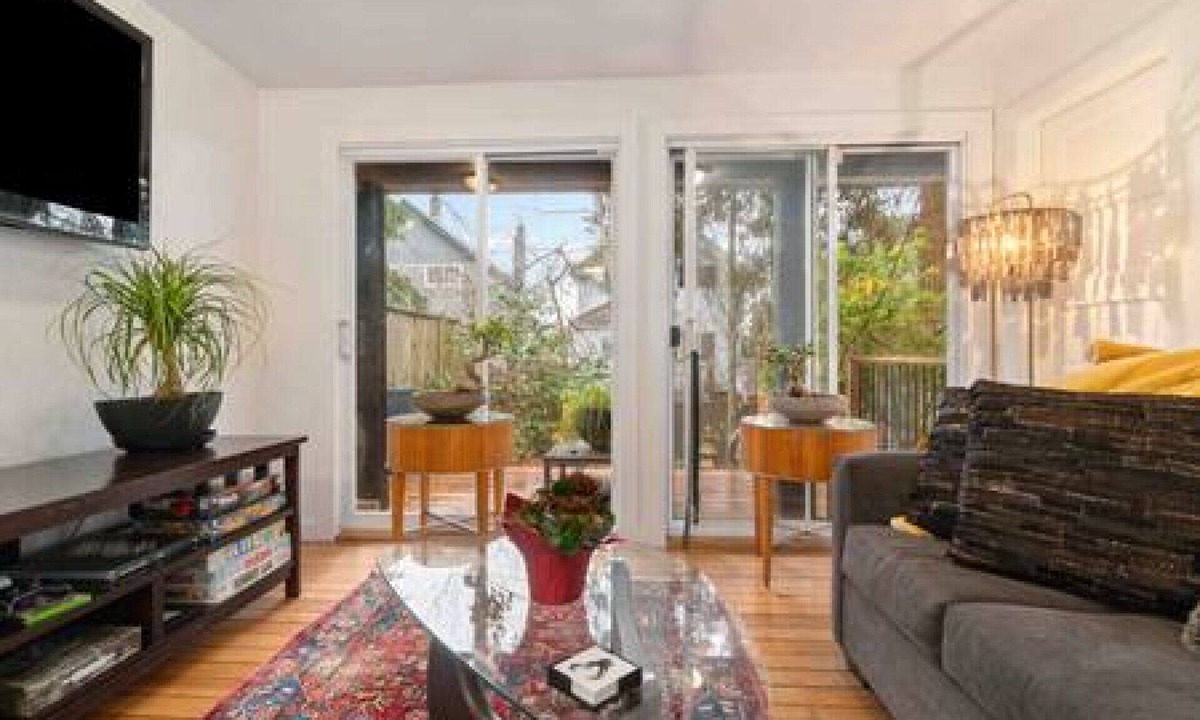 Upper Lonsdale House | Charming 1-Bed Suite with Patio, Upper Lonsdale