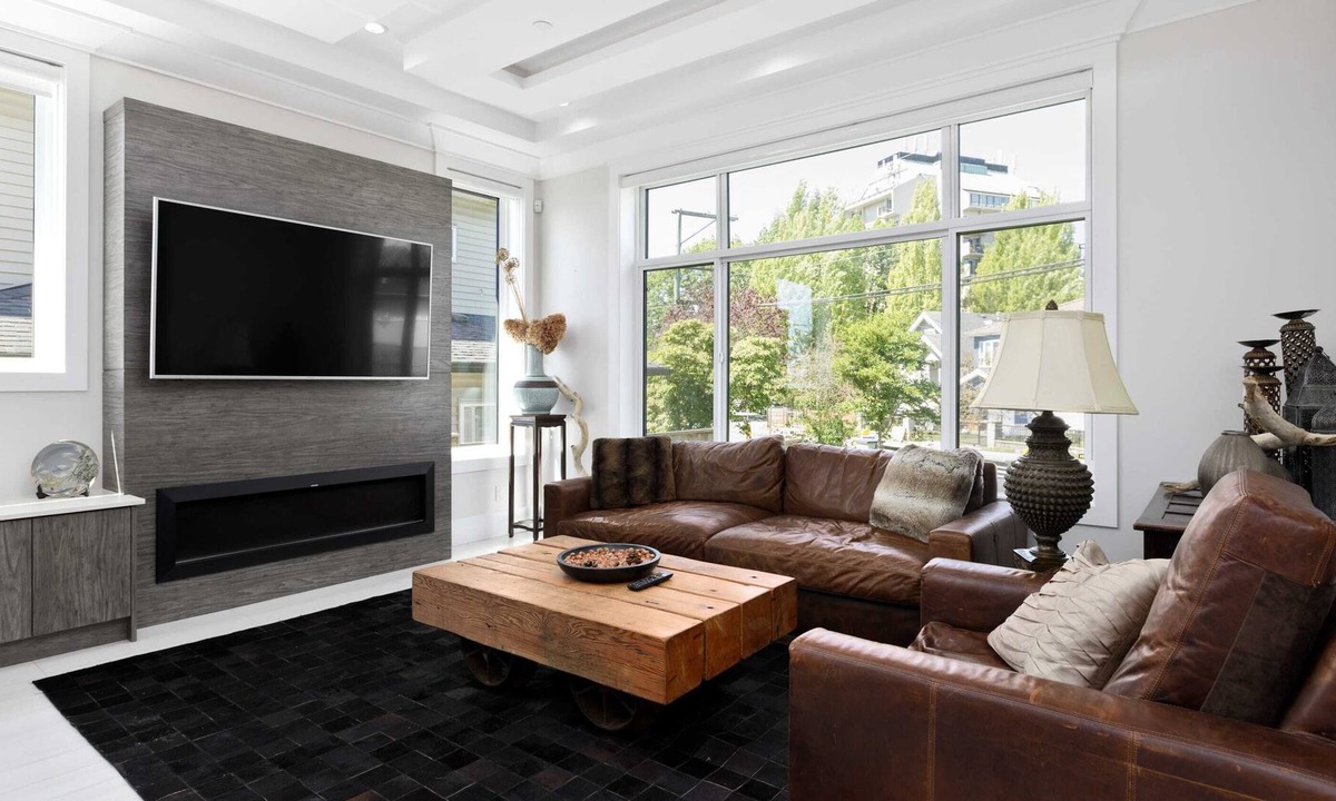 Killarney House | Cheerful 5 bedroom house in Vancouver