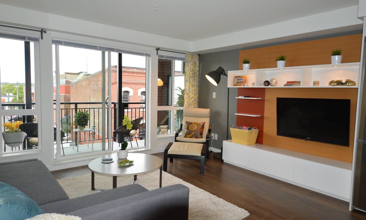 Downtown Victoria Condo | Chic 1BR Steps from Chinatown and Harbour