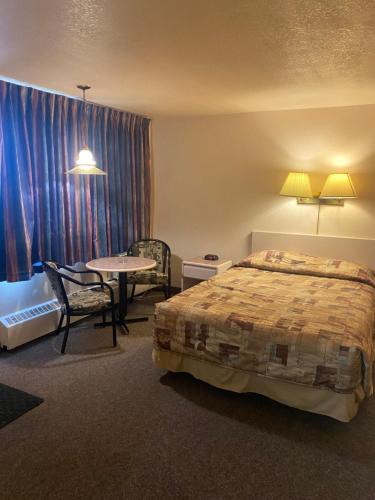South Lethbridge Hotel | Chinook Motel