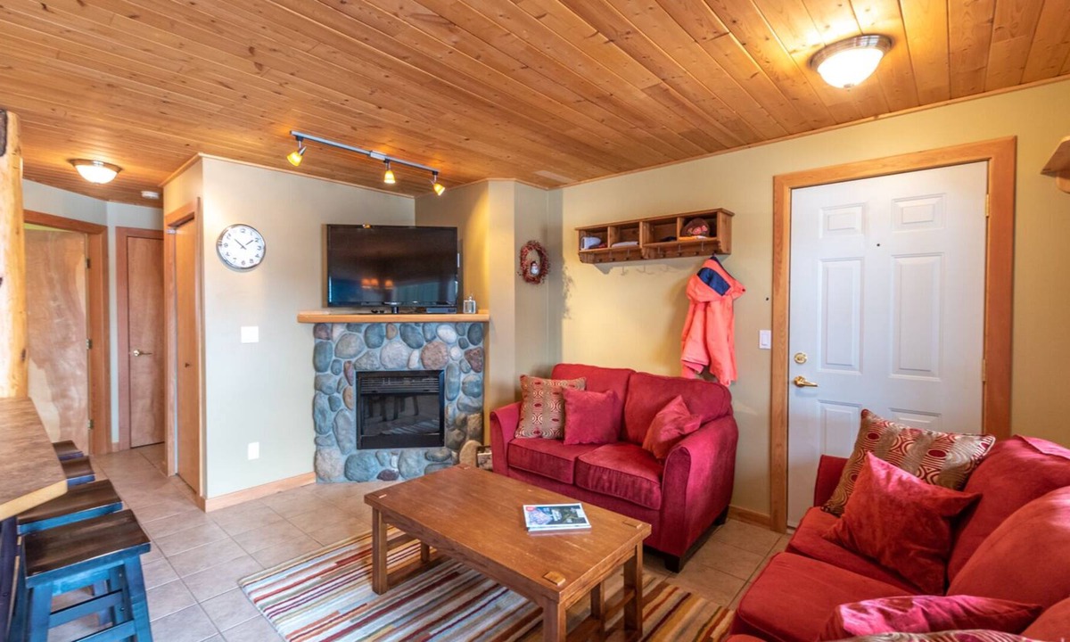 Apex Mountain House | Comfortable 2 Bedroom Condo at Apex Mountain