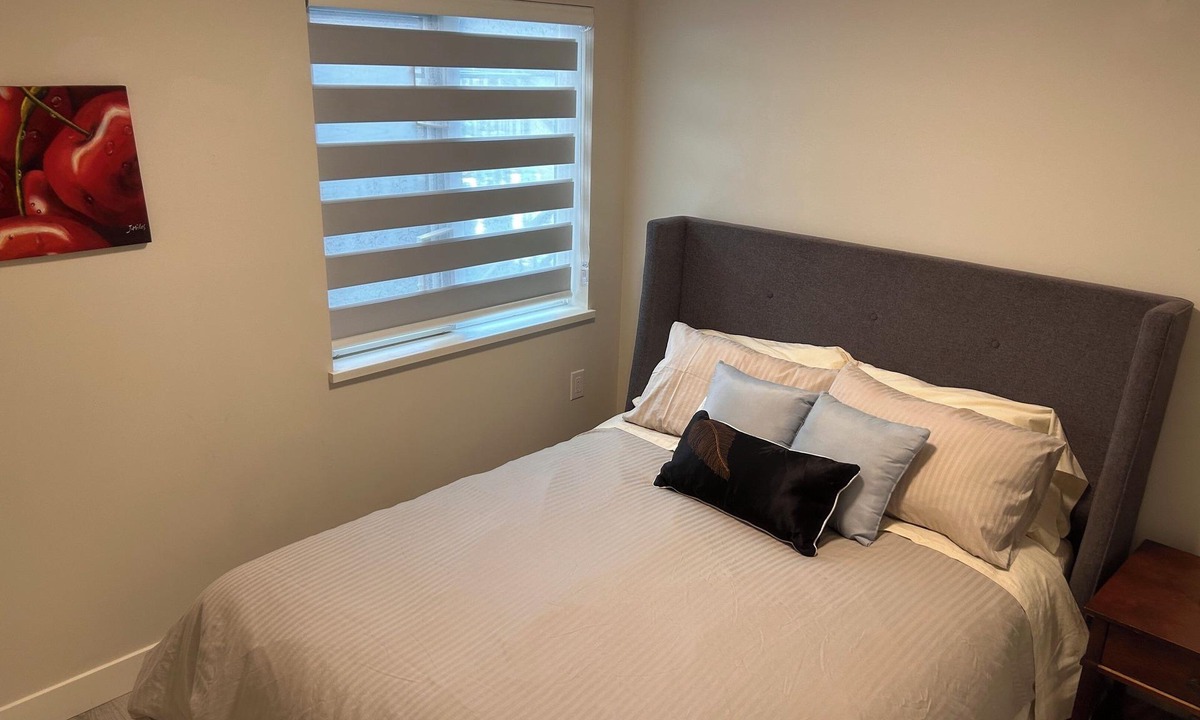 Grandview-Woodland Apartment | Cozy 1 Bed, 1 Bath in Hastings Sunrise – Just a Short Walk to PNE!