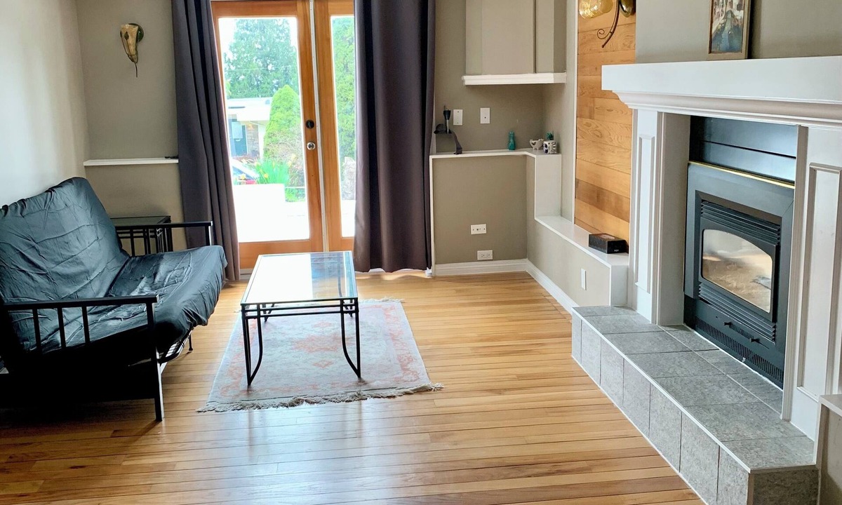 Canyon Heights House | Cozy 1bdr guest suite at the heart of North Vancouver
