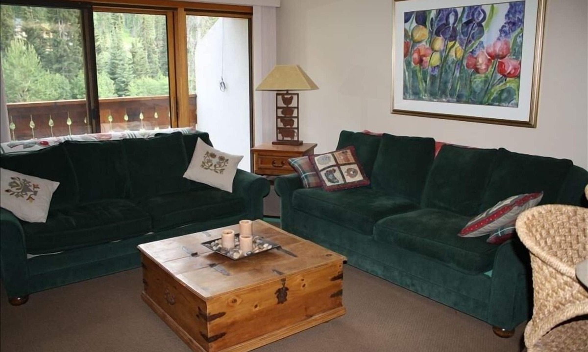 Sun Peaks Condo | Cozy 2 BR/2A Condo at 'The Peaks' - Close to Village and Lifts