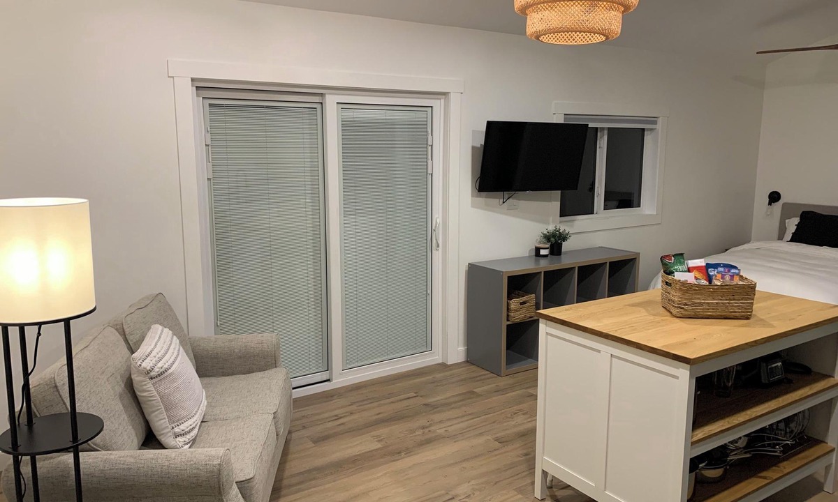 Cranbrook Cabin | Cozy cabin with WiFi and AC in beautiful, natural Cranbrook