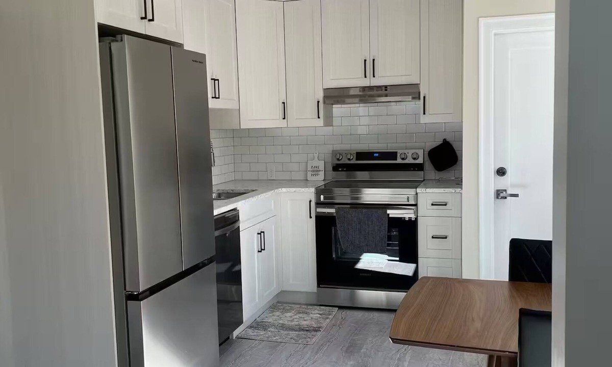 South Lethbridge House | Cozy Home in Lethbridge