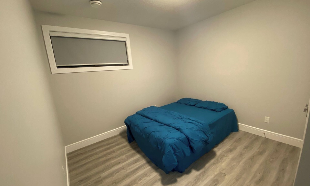 Southeast Edmonton House | Cozy Legal Basement Suite - Simple and affordable, All the necessities no fancy!