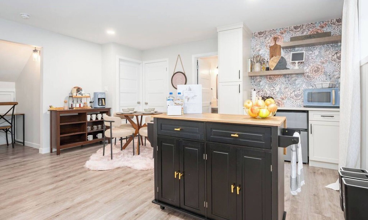 Lethbridge Bed & Breakfast | Cozy Retreat with Hot Tub and Free Breakfast!