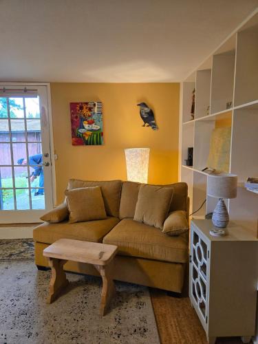 Salt Spring Island House | Cozy Sanctuary