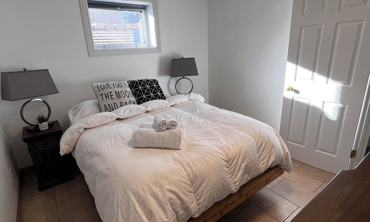 Northwest Calgary Apartment | Cozy Suite next to Nose Hill Park 10 min airport 15 min downtown. Pet friendly!