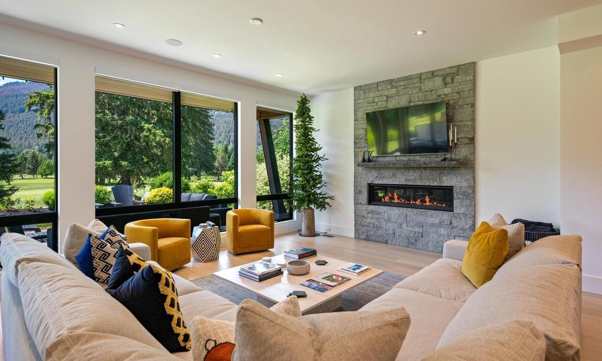 Whistler Ski Chalet | Cypress Links Golf Course Home