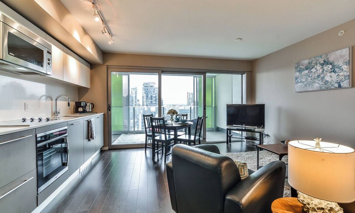 Central Apartment | D35 -1 Bedroom Downtown Vancouver