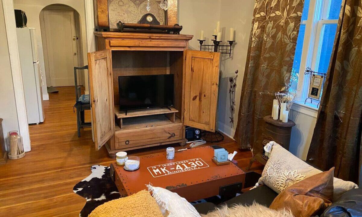 Trail Apartment | Daniel Street Namaste Suite