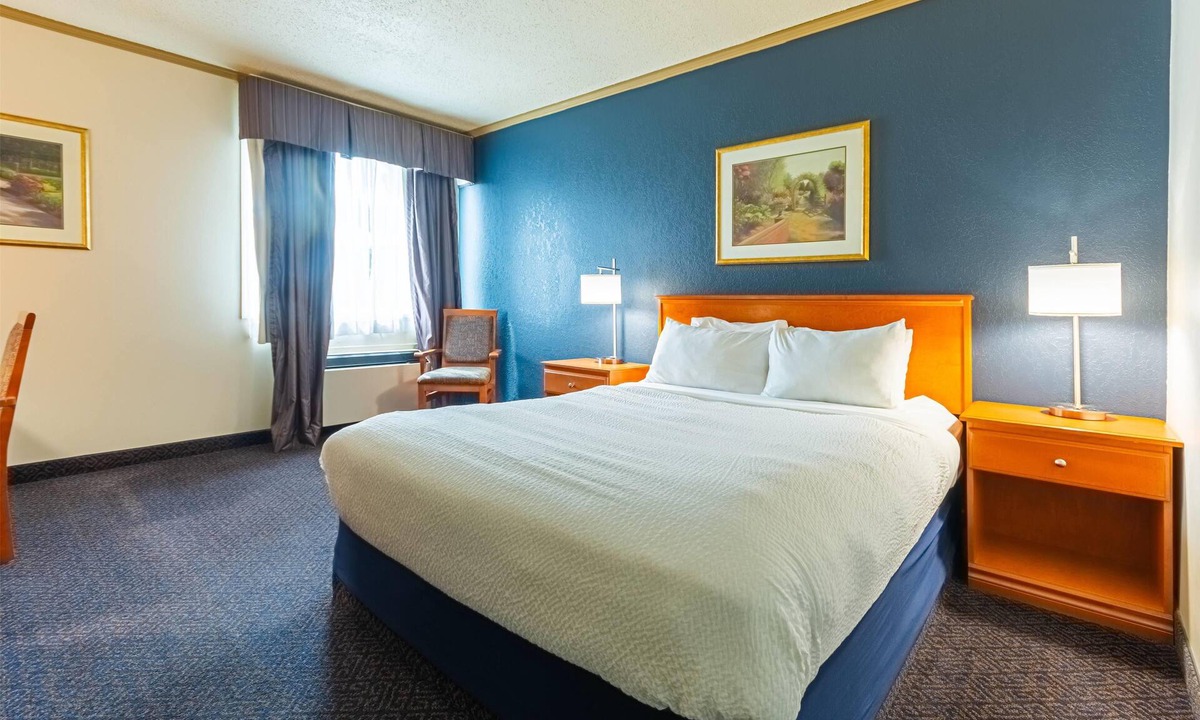 Drayton Valley Hotel | Days Inn by Wyndham Drayton Valley