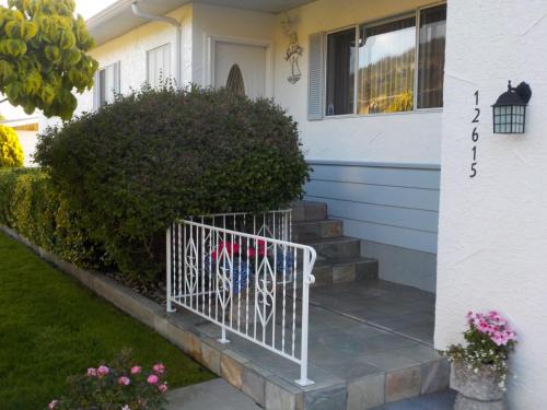 Okanagan-Similkameen Bed & Breakfast | Dogwood Bed & Breakfast