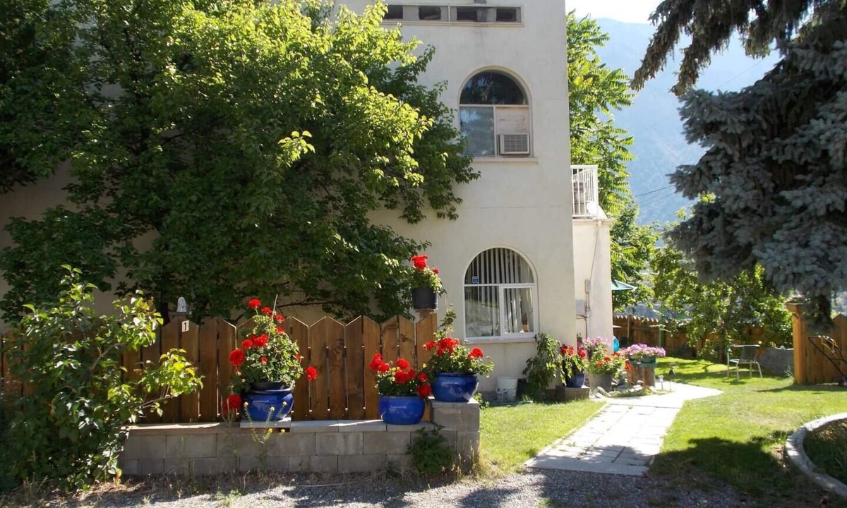 Lillooet Apartment | Entire rental unit in Lillooet, Canadan4 guests 2 bedrooms 2 beds1 bathn