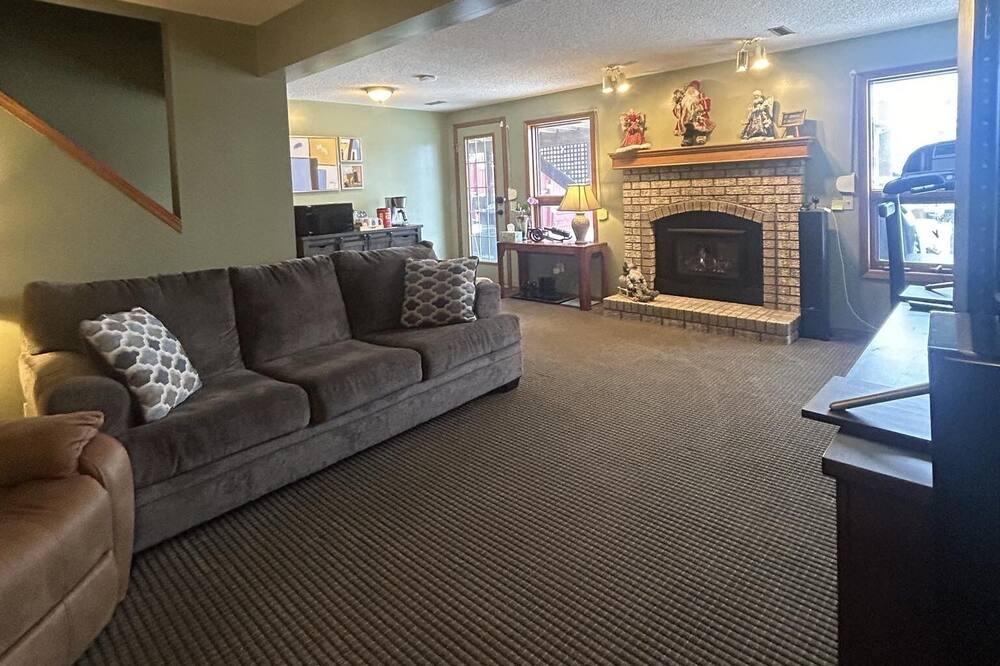 Southwest Calgary House | Entire walk-out Basement! Warm & Cozy like Home