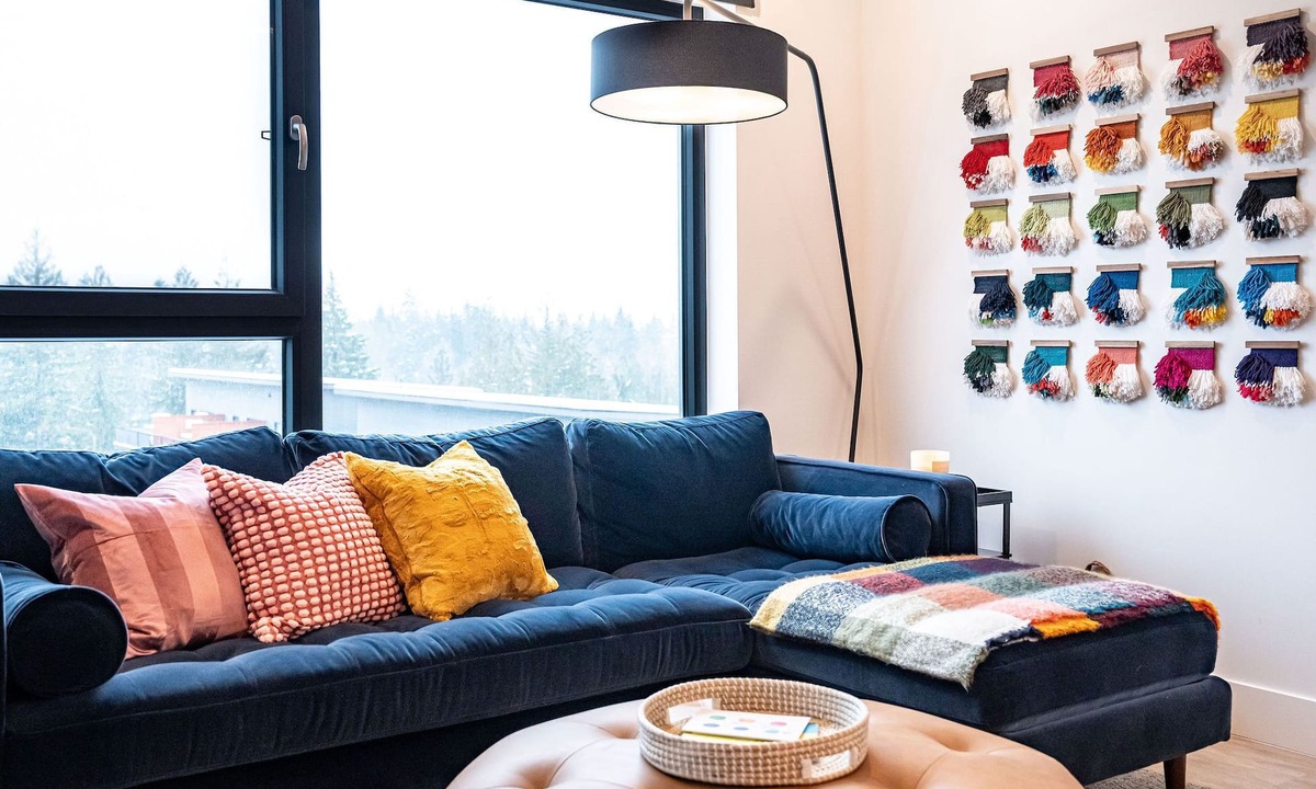 Revelstoke Condo | Epic Mountain Views & AC | 2.5km to RMR & Town⁠