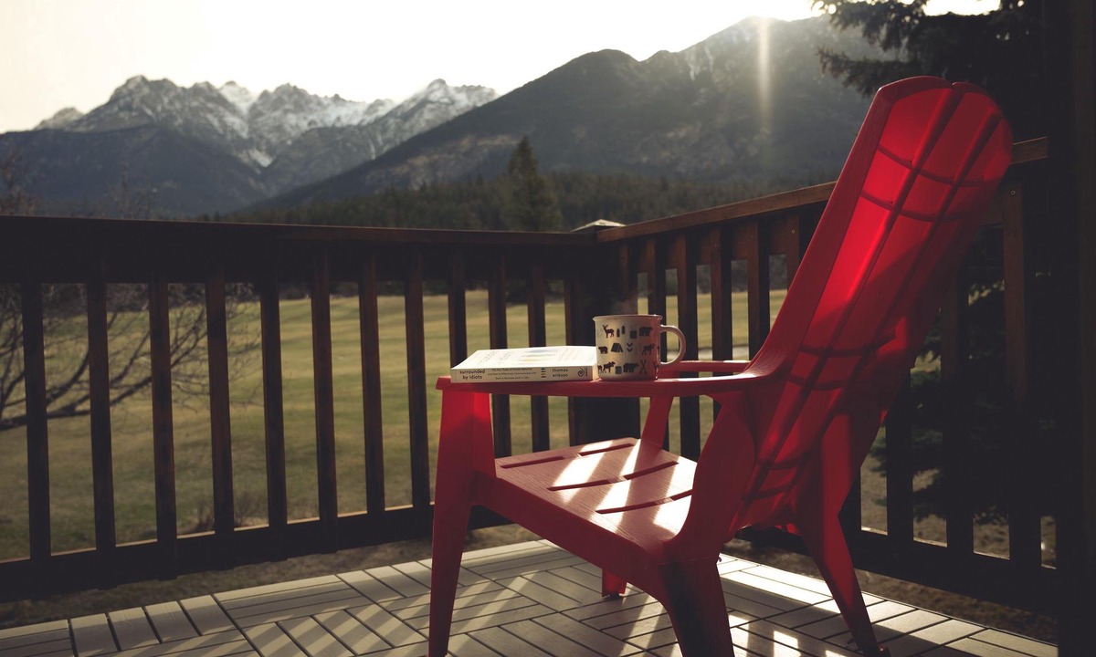 East Kootenay Cottage | Family Cottage Located in the Heart of Fairmont Hot Spring