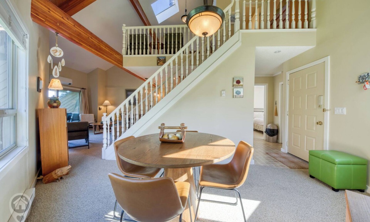 Windermere Apartment | Family Getaway at Akiskinook Resort + Beach & Pool