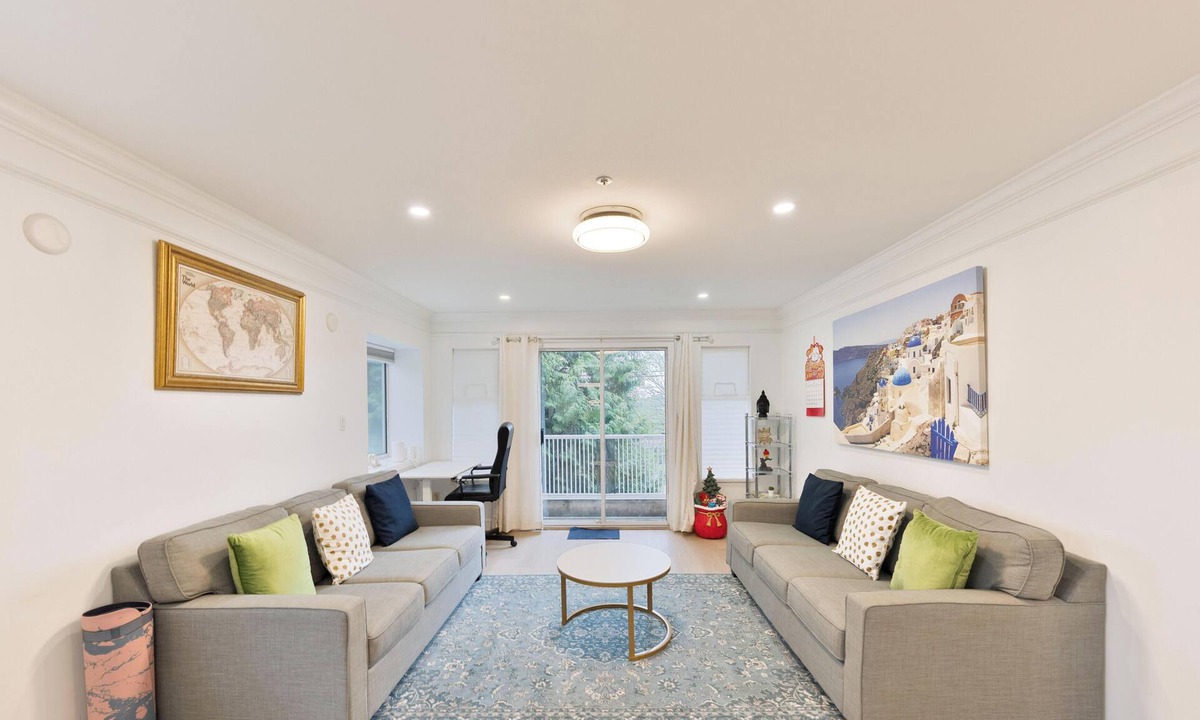 Sunset House | Family Retreat sleeps 12/Near YVR Airport/Downtown/Bright & Spacious 2000 SF