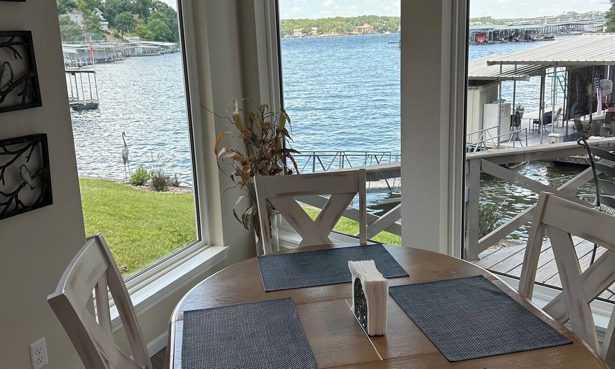 Osage Beach House | Fantastic Location, Beautiful View Of The Lake, In Osage Beach on the 17 MM