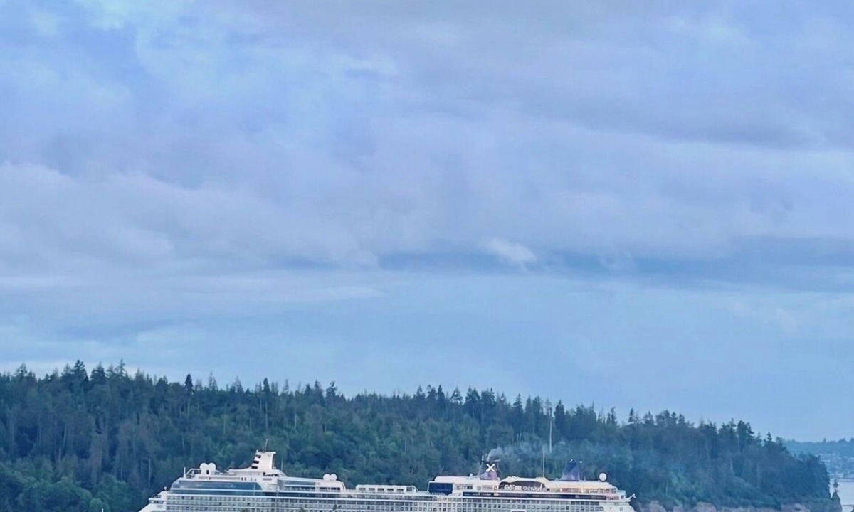 West Vancouver House | Fantastic Ocean View House Near Beach/Shopping Centre/Downtown/Top Attractions