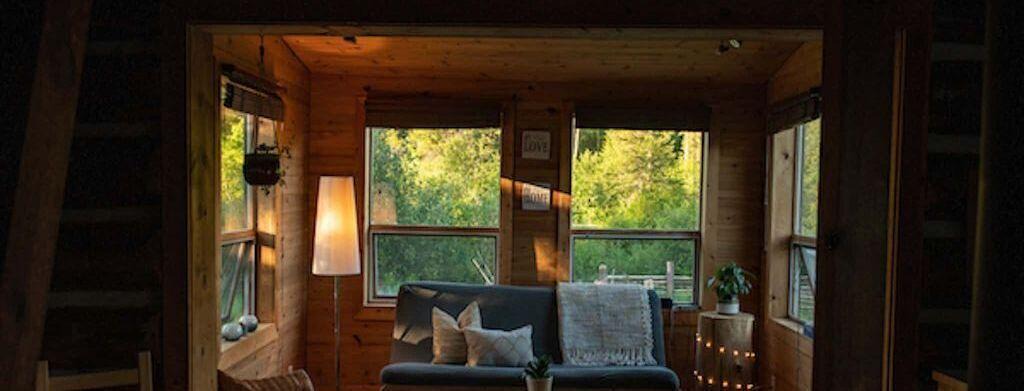Canim Lake Cabin | Farm Stay in Eagle Cabin at beautiful Kayanara - NEW